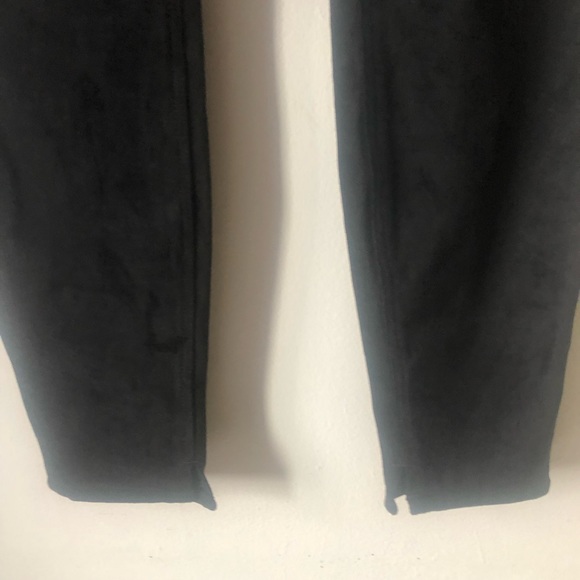 ❤️McGuire Newton Black Skinny Vegan Suede Pants Ankle Slits Size 26 - Picture 4 of 7
